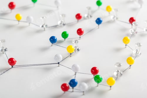 Preview: Network with pins