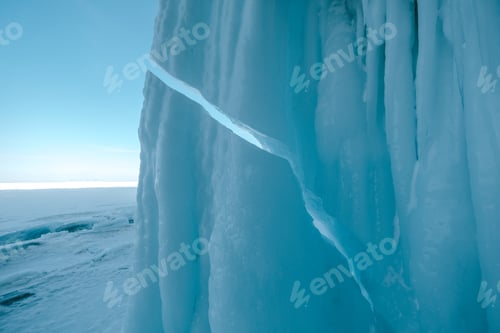 Preview: Cracks and bubbles in the ice of Lake Baikal