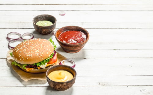 Preview: Burger with fresh beef, cheese and vegetables.