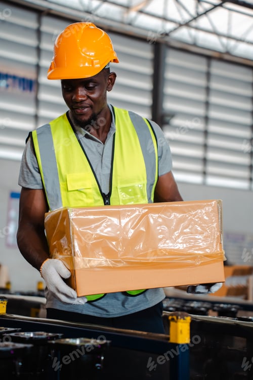 Preview: Warehouse worker logistic team working in packed goods warehouse for industry business of delivery