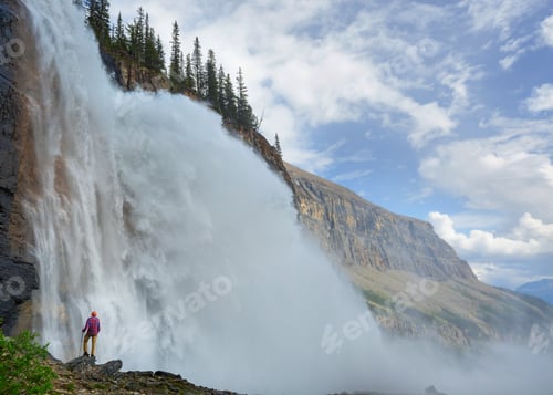 Preview: Waterfall in Canada