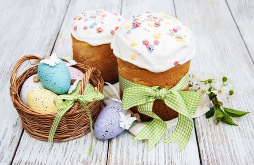 Preview: Easter bread and eggs