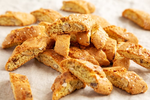 Preview: Homemade Italian Cantuccini with Almonds, side view. Crispy Almond Cookies. Close-up.