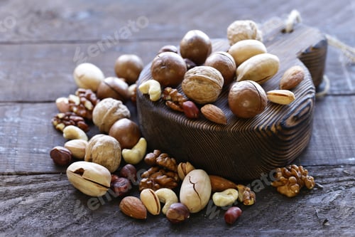 Preview: Various Nuts