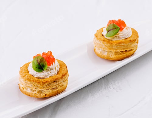 Preview: Gourmet vol-au-vent appetizers with salmon caviar