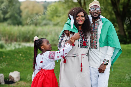 Preview: African family in traditional clothes