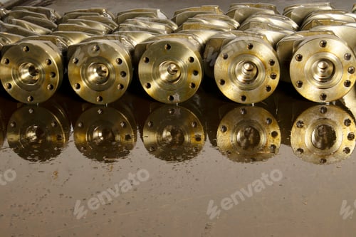 Preview: Protective oil on newly manufactured crankshafts