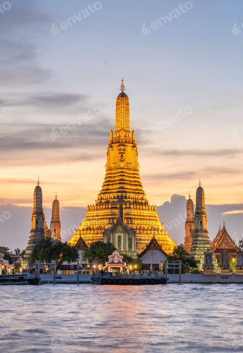 Preview: A vertical shot of the wat arun temple bangkok thailand