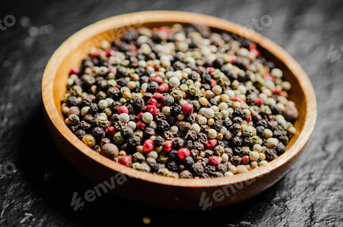 Preview: Peppercorn on rustic background.