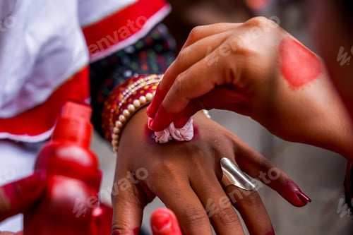 Preview: henna tattoo on hand