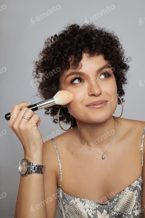 Preview: Afro curly hair fashion woman, natural makeup and cosmetics. Beauty face smile
