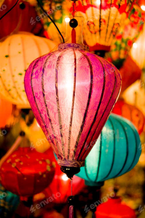 Preview: Colorful lanterns at the market street of Hoi An Ancient Town