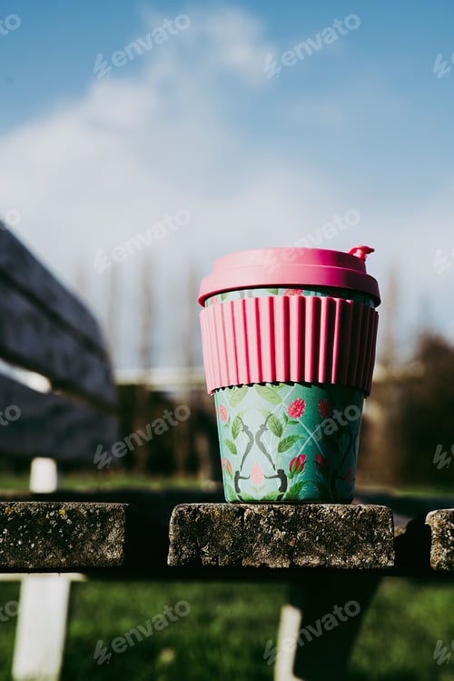 Preview: Sustainable bamboo coffee cup in the park