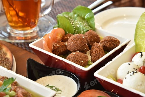Preview: RAMADAN SUHOOR FALAFEL 1