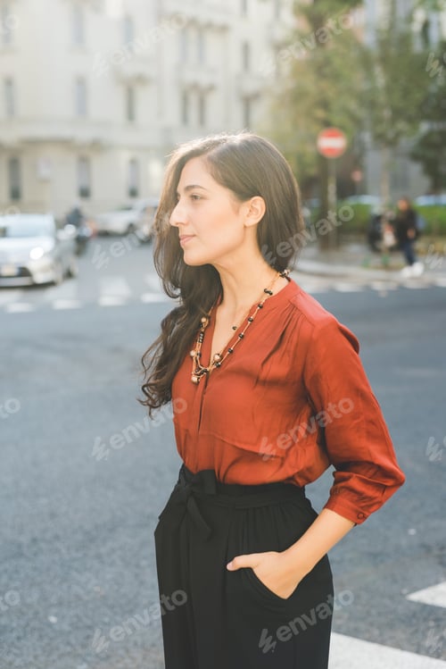 Preview: Young woman outdoor
