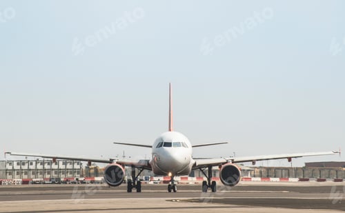 Preview: Plane on the runway