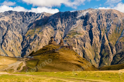 Preview: Beautiful shot of the Gergeti Trinity Churchnear the village of Gergeti in Georgia