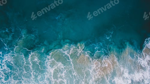 Preview: Beautiful ocean waves rolling up on beach