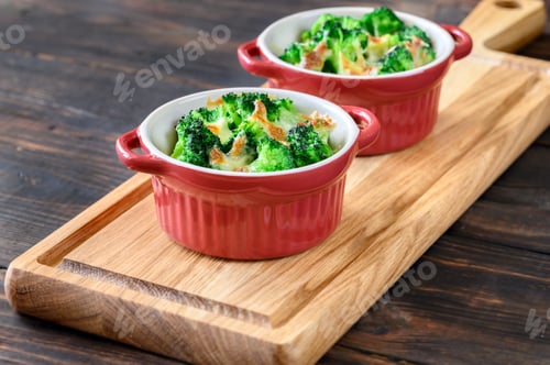 Preview: Baked broccoli with cheese