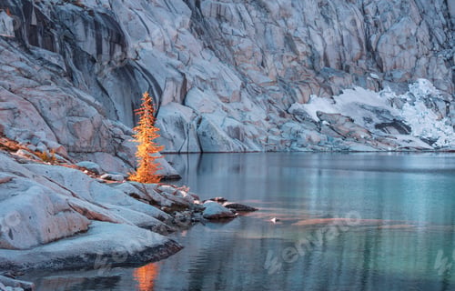 Preview: Alpine lake