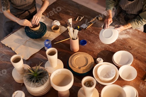 Preview: Artisans working with ceramics
