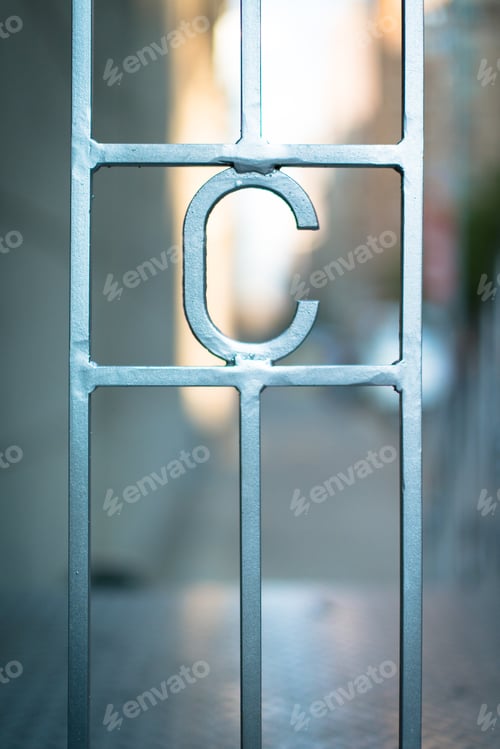 Preview: Iron gate with letter C