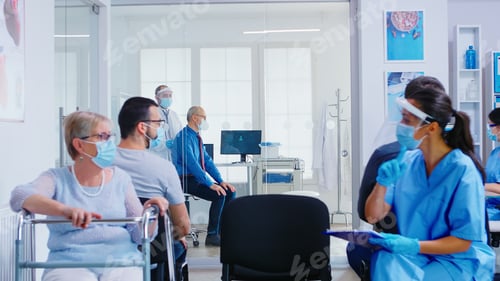 Preview: Doctor in examination room listening senior patient lungs with stethoscope