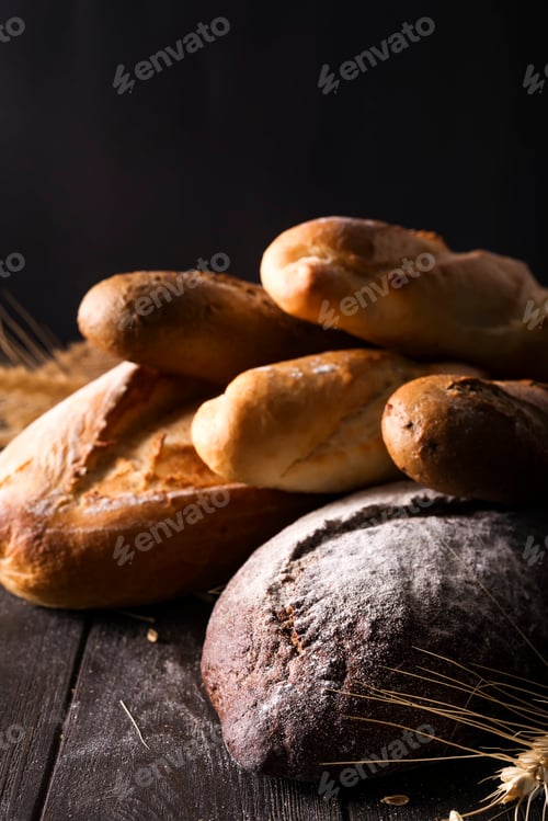Preview: ASSORTED SELECTION OF FRESH BREAD LOAVES AND ROLLS