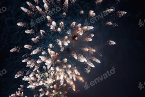 Visualização: fundos de fogos de artifício de férias com faíscas, estrelas coloridas e brilhantes