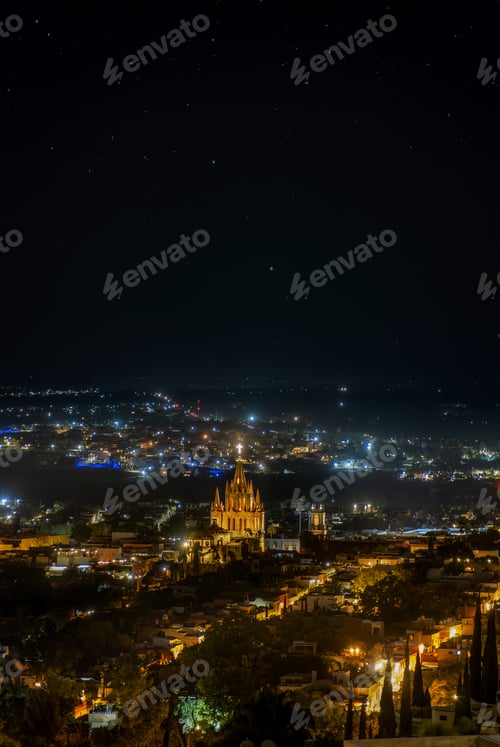 Preview: Night view of the city of San Miguel de Allende Guanajuato, with space for text