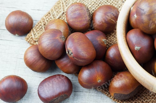 Preview: Roasted chestnuts on sackcloth