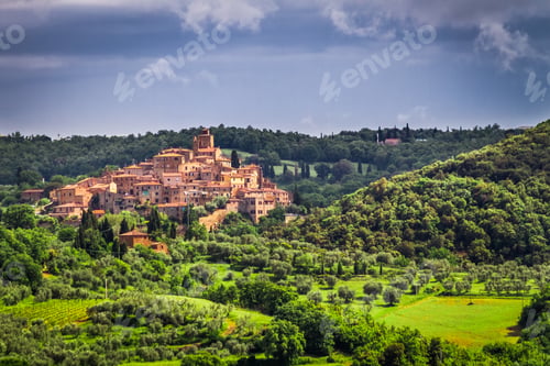 Preview: Small ancient city in Tuscany, Italy