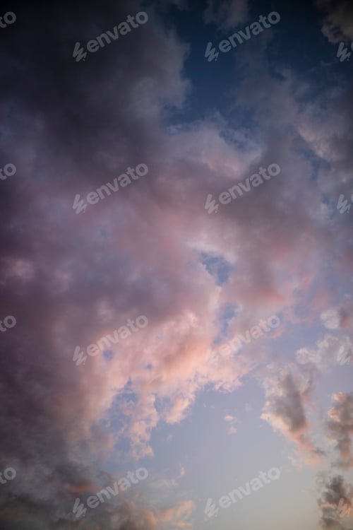 Preview: Photographic documentation of clouds at sunset