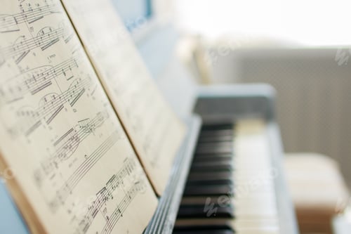 Preview: the music notes on the piano