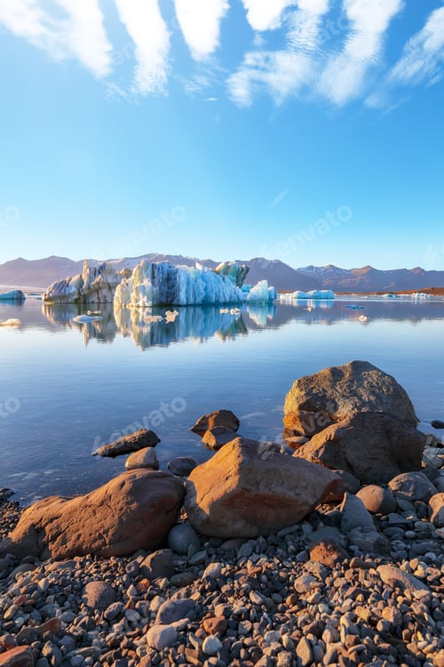 Preview: Excellent floating icebergs in Jokulsarlon glacier lagoon.
