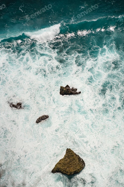Preview: Beautiful view of white and turquoise sea waves in Bali