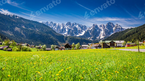 Vista previa: Beautiful village Gosau in Austrian Alps