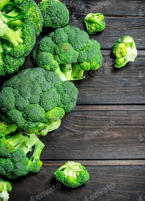 Preview: Fresh green broccoli.