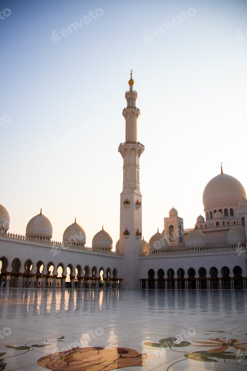 Preview: View of Grand Mosque minaret across courtyard arcade