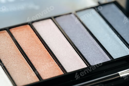Preview: Set of eye shadows on grey background