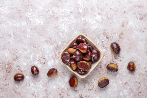Preview: Fresh organic chestnuts.