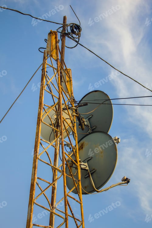 Preview: Satelite Antennas