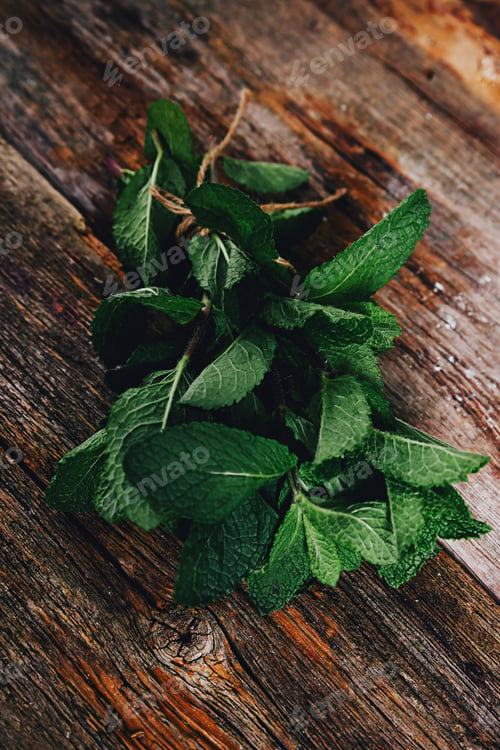 Preview: Mint on the table