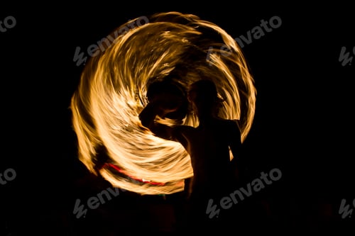 Preview: Amazing Fire Show at night