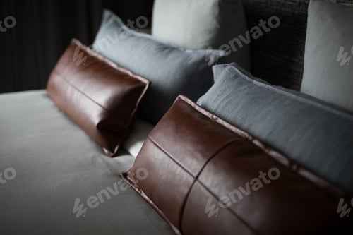 Preview: Pillows