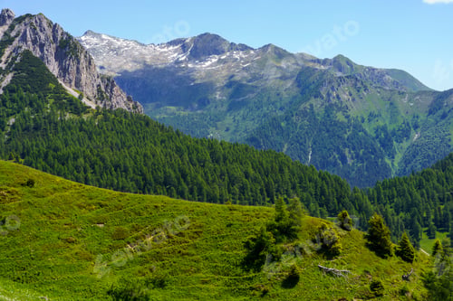 Preview: Mountain landscape along the road to Crocedomini pass