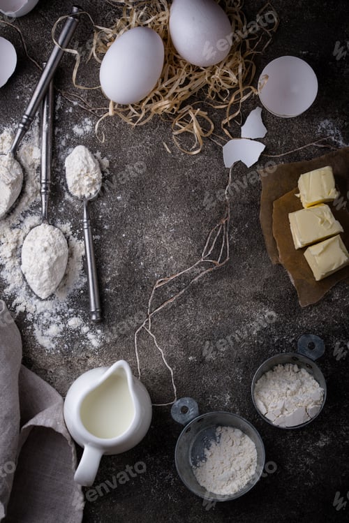Preview: Wheat flour on dark. Baking background