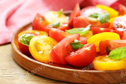 Preview: Salad of Red and Yellow Tomato