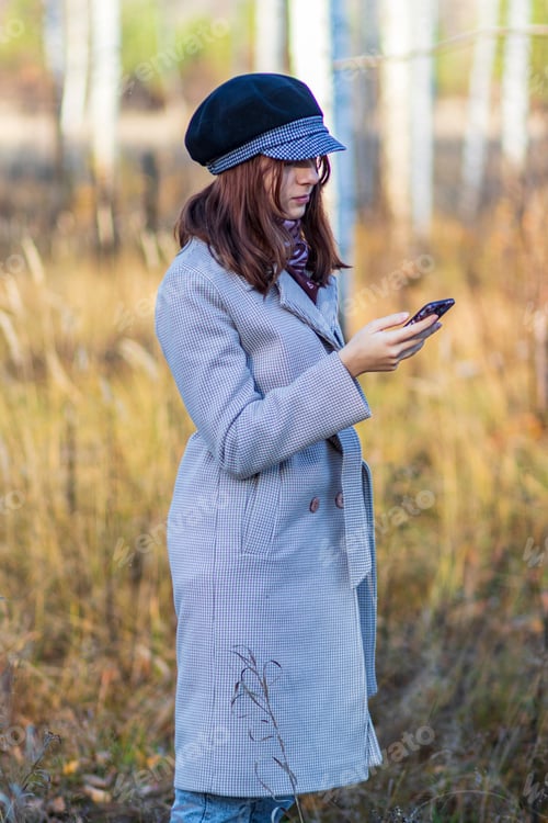 Preview: Using mobile phone