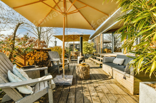 Preview: Neat patio with sitting area